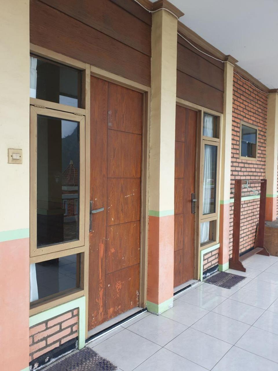 Bromo Holiday Guest House Ngadisari 外观 照片